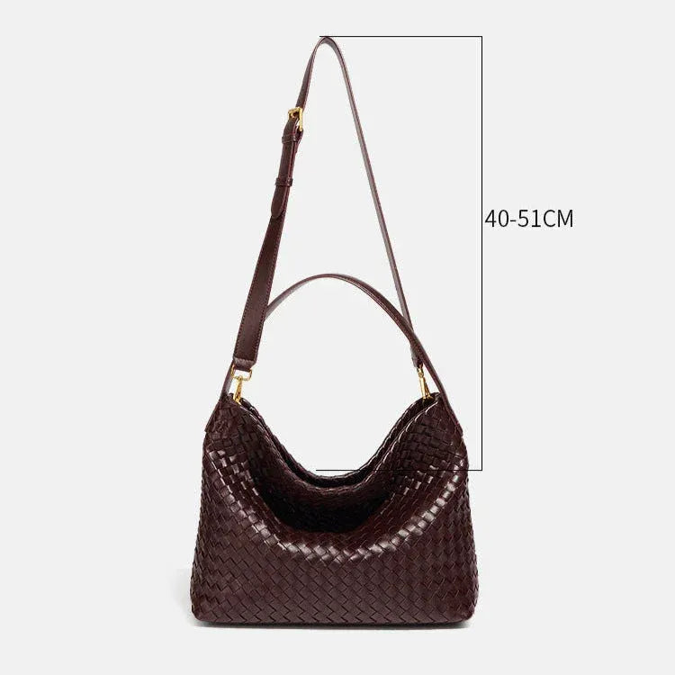 Vitoria Medium Shoulder Bag